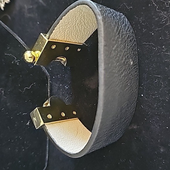 Wide Black Jigsaw Cuff - Picture 4 of 7